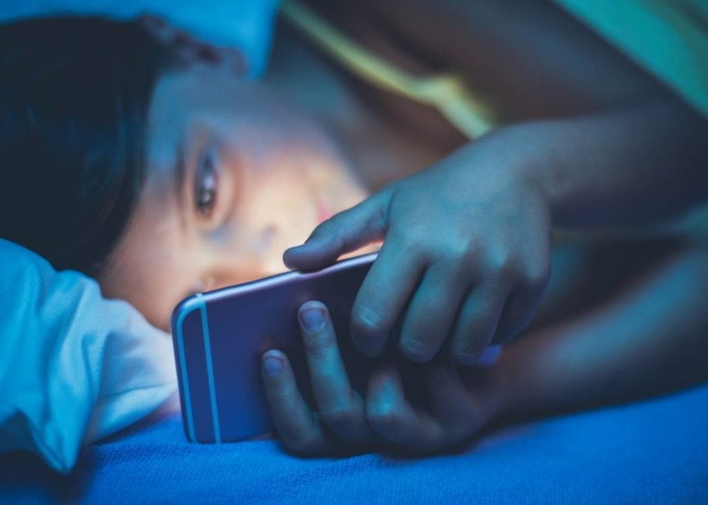 Stop overthinking at night phone use